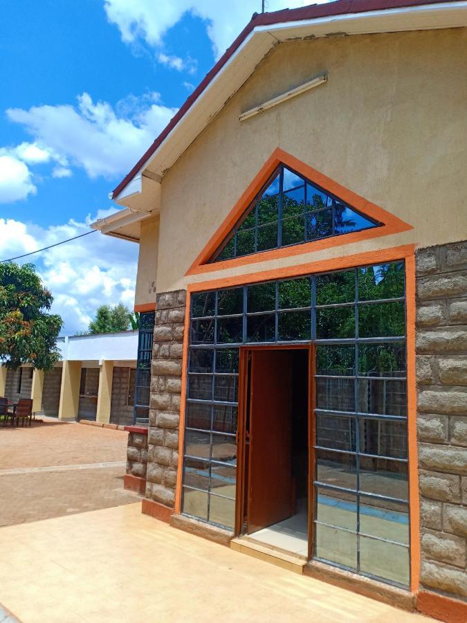 The Peak Meadows Hotel Nyeri Exterior photo